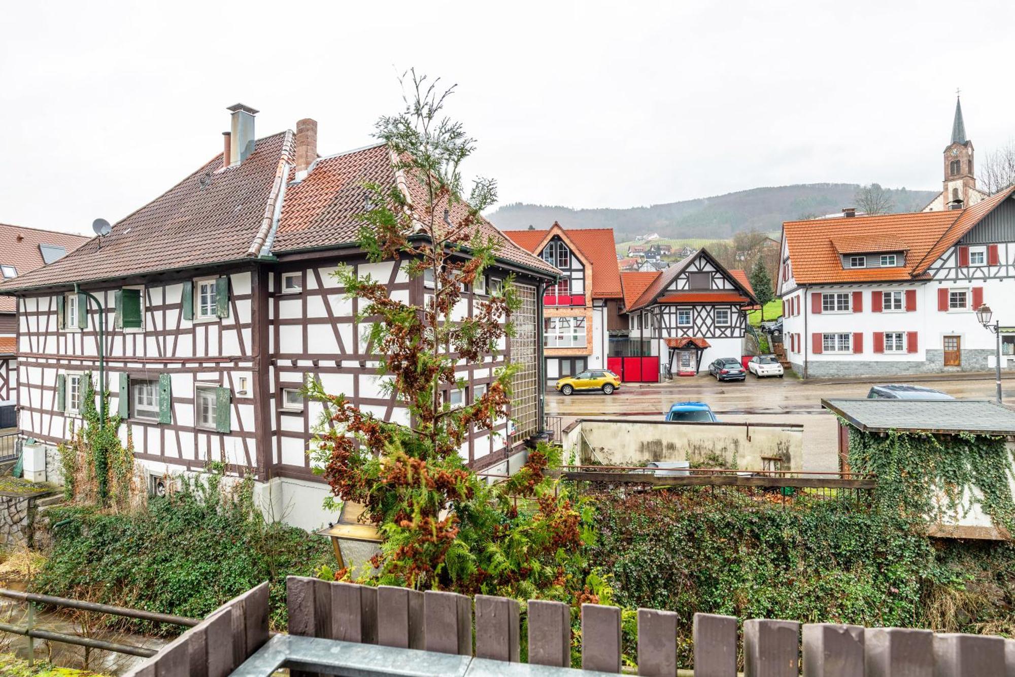 Schusterjunge Aparthotel Sasbachwalden Buitenkant foto