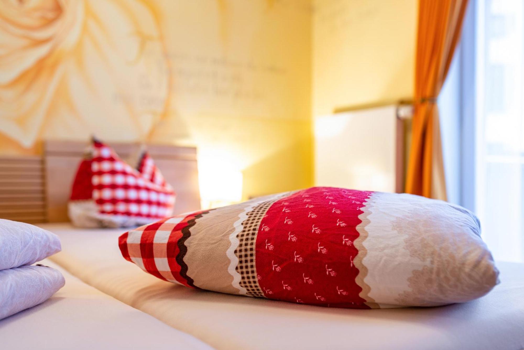 Schusterjunge Aparthotel Sasbachwalden Buitenkant foto